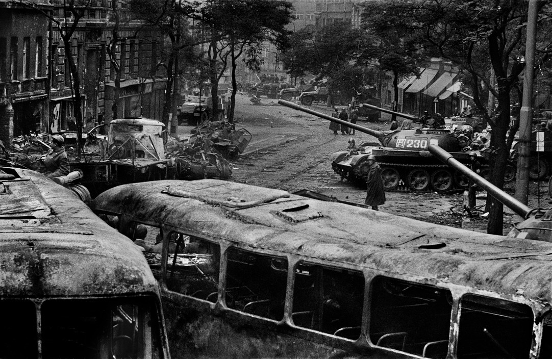 Появление советских танков в Чехословакии. ФОТО