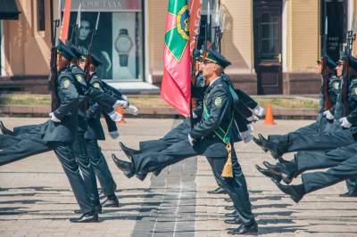 Как отпраздновали в Киеве День государственного флага. Фото