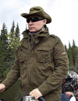 Путин повеселил импортной курткой, «замаскированной» под российскую