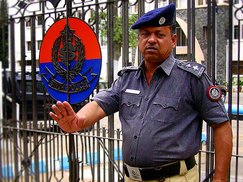Пакистанским полицейским приказали срочно похудеть, иначе уволят