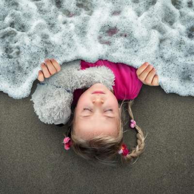 Фотограф создает портреты дочерей, которые повеселят каждого
