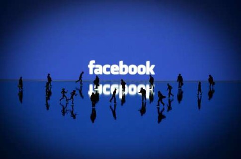 В Facebook мужчины "переплюнули" женщин по уровню влиятельности