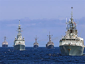 В Петербурге пришвартовались военные корабли стран НАТО