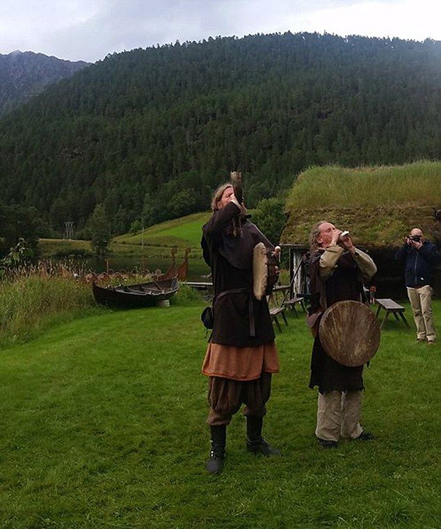 Свадьба в стиле викингов: драккары и медовуха