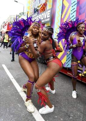 Яркие кадры карнавала Ноттинг Хилл 2018. Фото