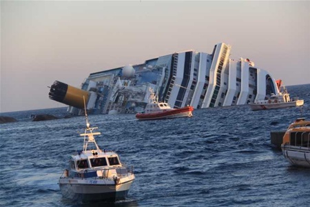 Капитан Costa Concordia просит прощения за трагедию