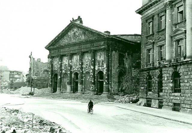 Интересные архивные фотографии Берлина 1945 года