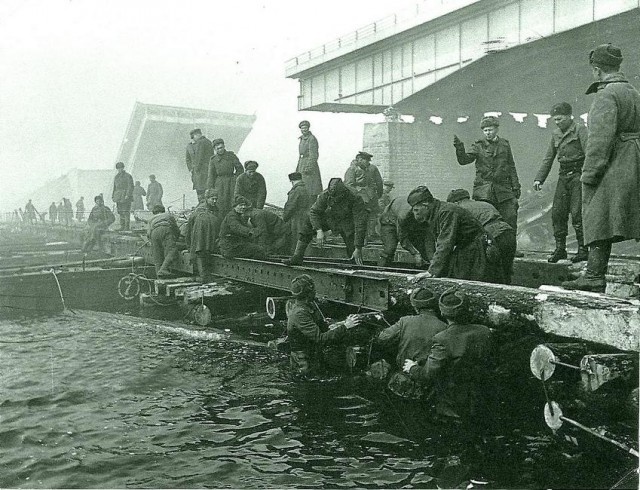 Интересные архивные фотографии Берлина 1945 года