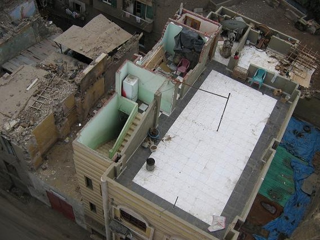 Почему в Египте так много домов без крыш