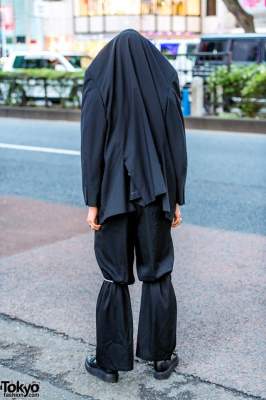 Японский школьник насмешил мир странным стилем одежды