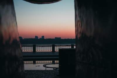 Рассвет в Киеве в ярких пейзажах. Фото