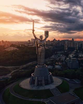 Украинский фотограф снимает страну с высоты птичьего полета. Фото