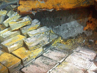 С корабля, затонувшего 70 лет назад, подняли около 48 тонн серебра