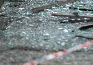 12-летний мальчик разбил в поезде Hyundai окно стоимостью 20 тысяч гривен