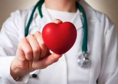 Врачи назвали основные симптомы проблем с серцем