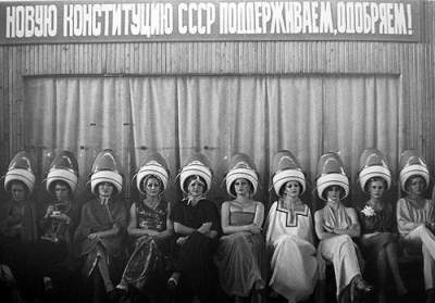 Стрижки, которые нравились советским женщинам. Фото