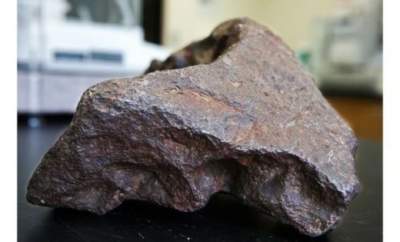 Американец 30 лет подпирал дверь куском древнего метеорита