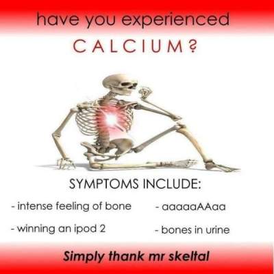  В Сети набирает популярность необычный мем со скелетом