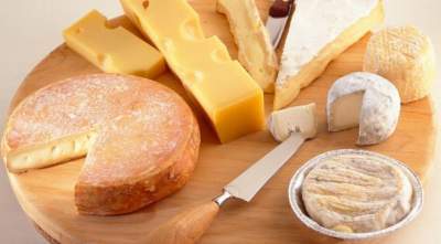 Эксперты рассказали о плюсах жирного сыра