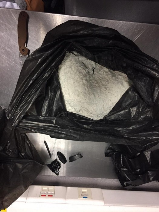 Гражданина Бразилии задержали с 4 кг кокаина в аэропорту Киев 04