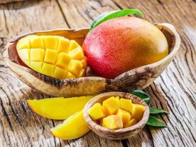 Медики объяснили, почему желательно регулярно есть манго