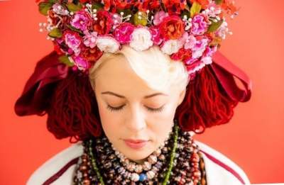 Украинская певица восхитила роскошным нарядом в этно-стиле