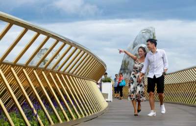 Вьетнамский Золотой мост, поражающий воображение. Фото