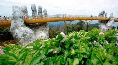 Вьетнамский Золотой мост, поражающий воображение. Фото
