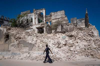 Фотограф показал, во что война превратила столицу Сомали. Фото