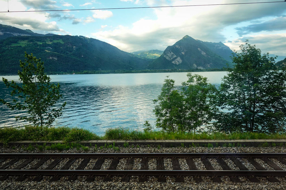 Железную дорогу в Швейцарии считают одной из лучших в Европе. ФОТО