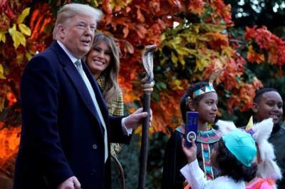 Соцсети высмеяли «праздничный» костюм Трампа на Хэллоуин