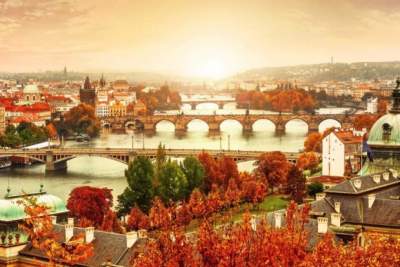 Самые атмосферные города Европы для путешествий осенью. Фото