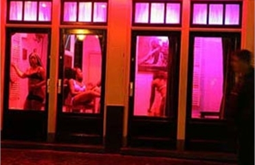 В Амстердаме закроют четверть кварталов красных фонарей 
