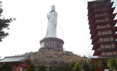 Так выглядят самые высокие в мире статуи. Фото