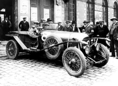 Так выглядели первые автомобили крупнейших брендов. Фото
