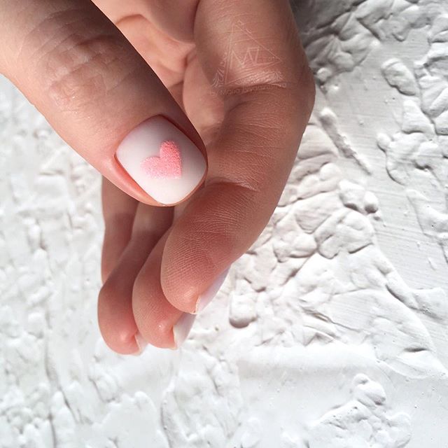 Маникюр 2018: нежный маникюр гель-лаком для коротких ногтей (Фото)