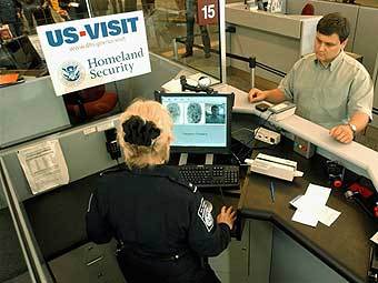 Проверка документов в аэропорту США