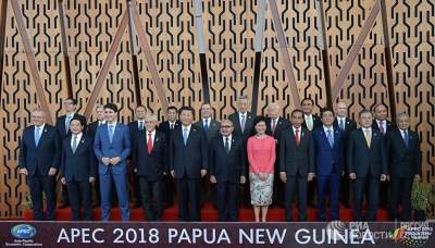 В Сети потешаются над новым снимком Медведева в Папуа-Новой Гвинее