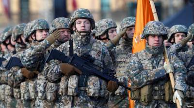 Военный парад в честь столетия независимости Латвии. Фото