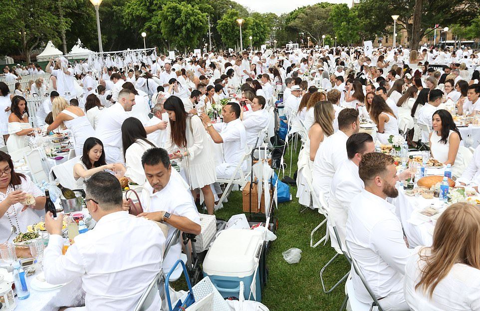 Diner en Blanc: секретный ужин в белом в Сиднее