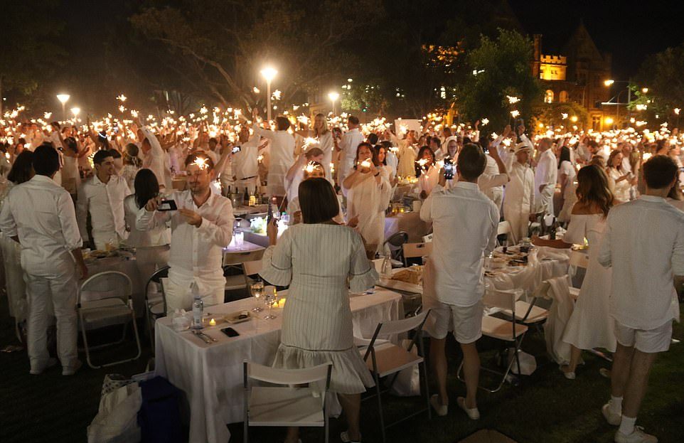 Diner en Blanc: секретный ужин в белом в Сиднее