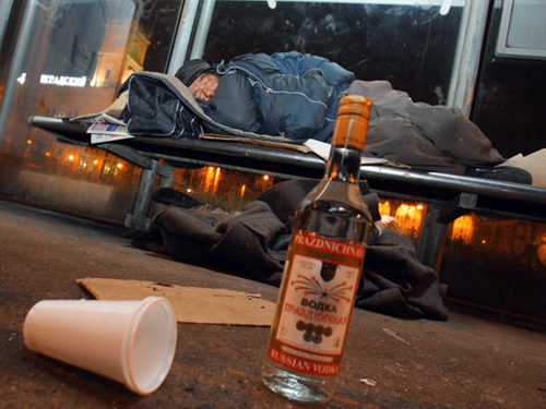 В Минздараве предупреждают об угрозе массового отравления алкоголем из-за низкого качества