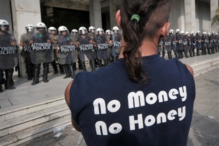Греция через месяц объявит дефолт