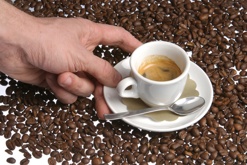 Всего три чашки кофе в день могут привести к слепоте 