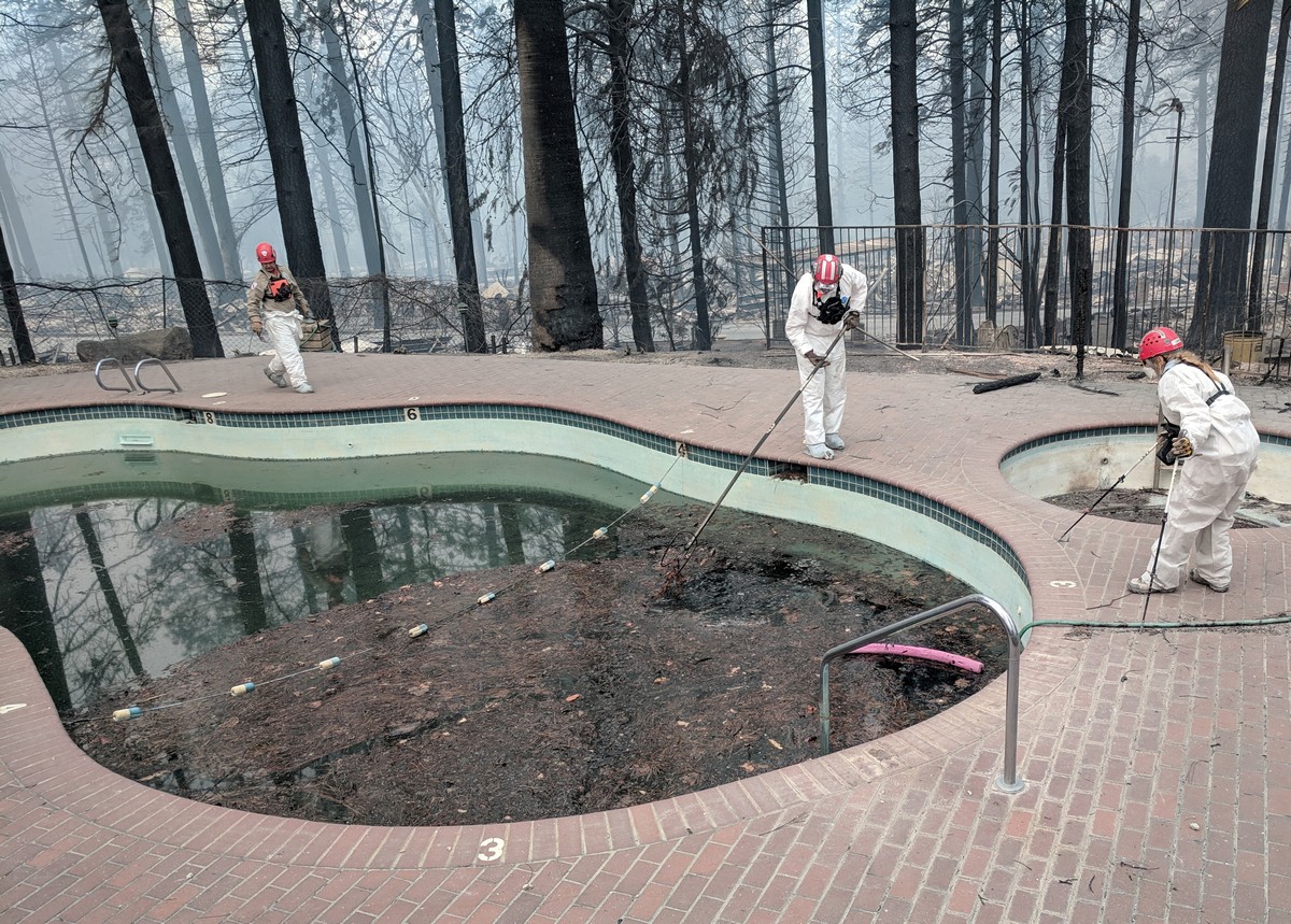 Последствия самого сильного пожара в Калифорнии