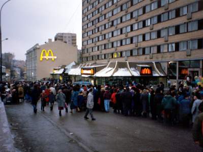 Как открывался первый McDonald’s в СССР. Фото