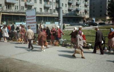 Как были устроены магазины во времена СССР. Фото