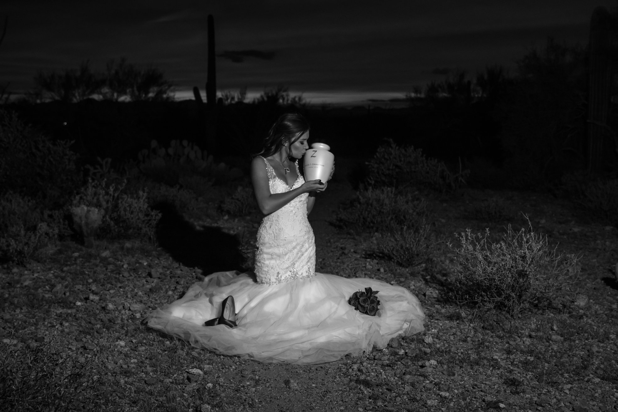 В США невеста устроила фотосессию с мёртвым женихом. ФОТО