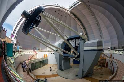 Так выглядит крупнейший европейский телескоп. Фото