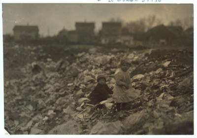 Исторические кадры нелегкой жизни детей 100 лет назад. Фото